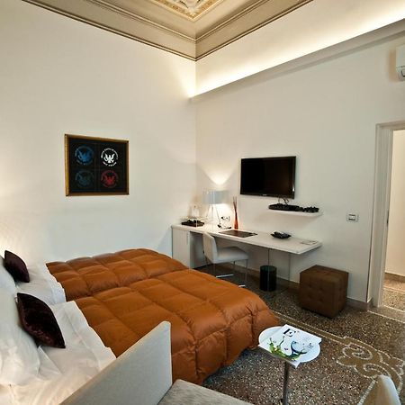 Town House Cavour Bed and Breakfast Reggio di Calabria Rum bild