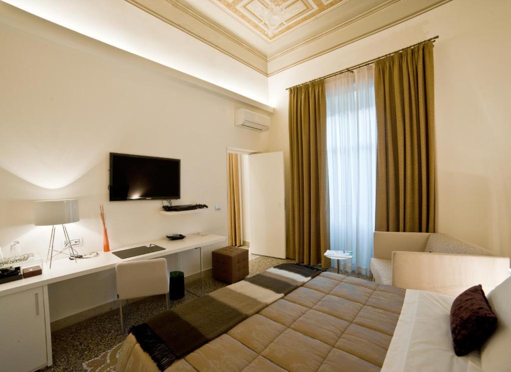 Town House Cavour Bed and Breakfast Reggio di Calabria Rum bild