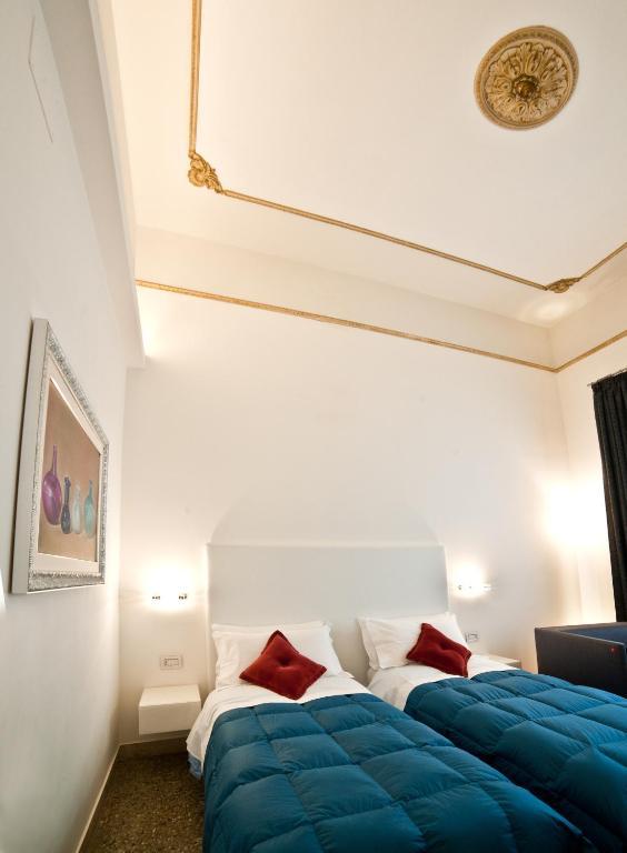 Town House Cavour Bed and Breakfast Reggio di Calabria Rum bild