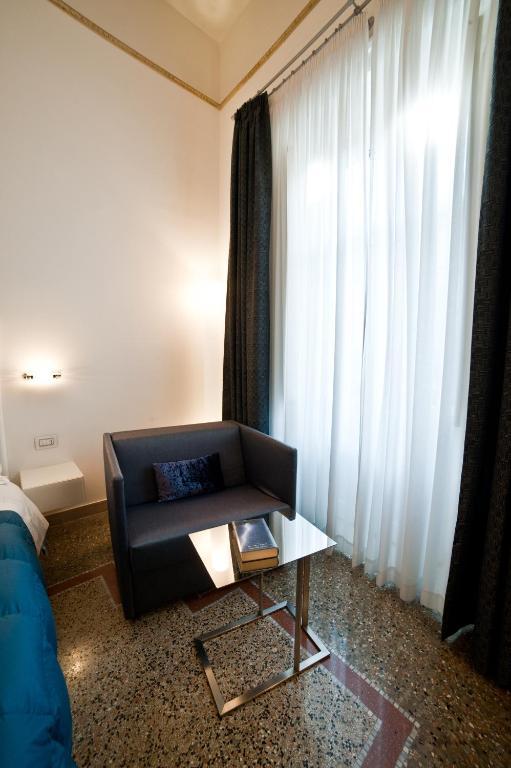 Town House Cavour Bed and Breakfast Reggio di Calabria Rum bild