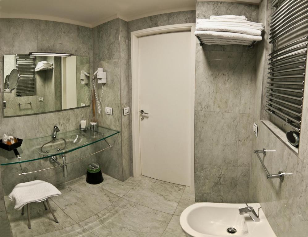 Town House Cavour Bed and Breakfast Reggio di Calabria Rum bild