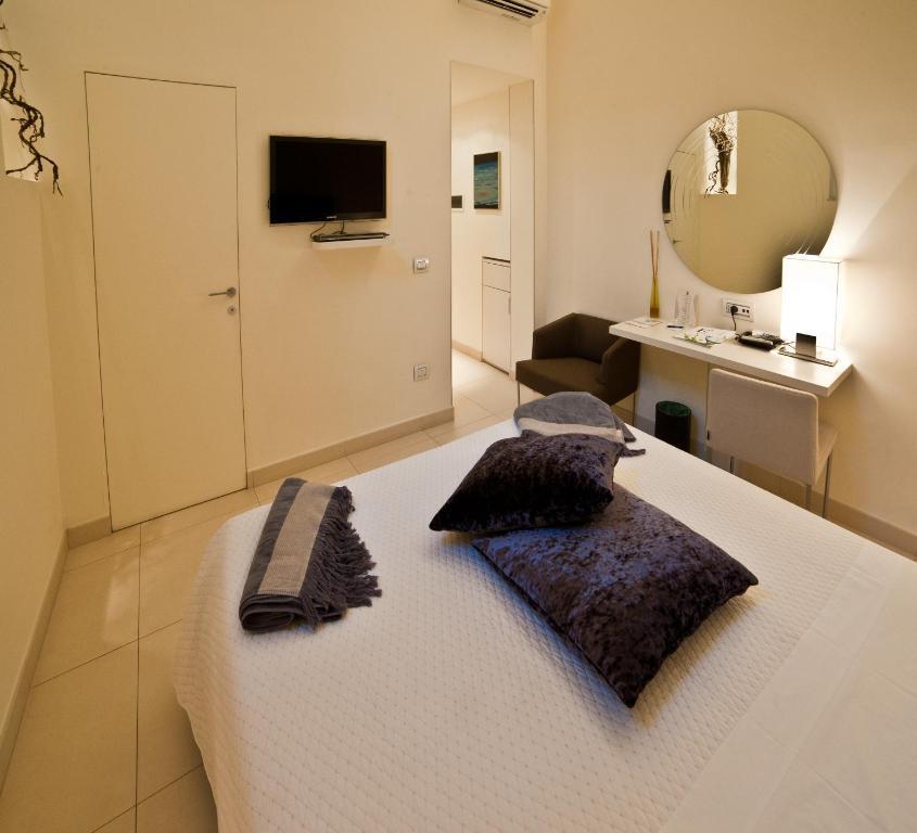 Town House Cavour Bed and Breakfast Reggio di Calabria Rum bild