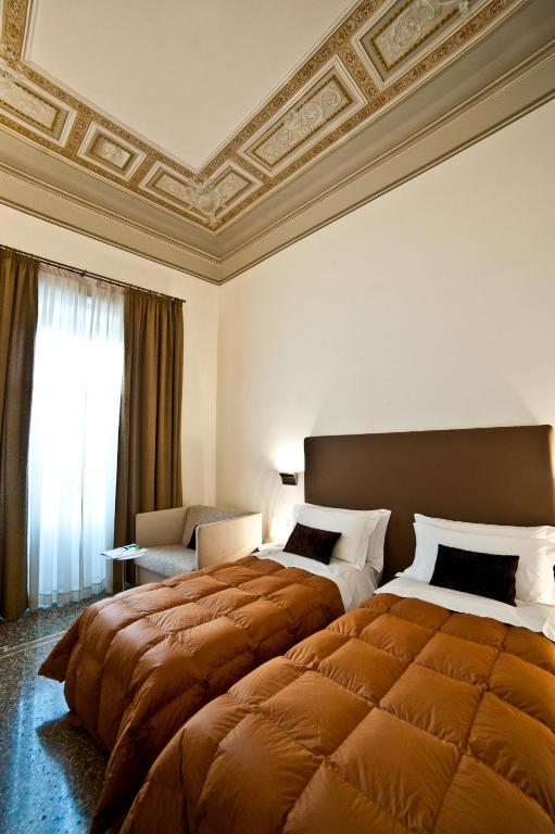 Town House Cavour Bed and Breakfast Reggio di Calabria Rum bild
