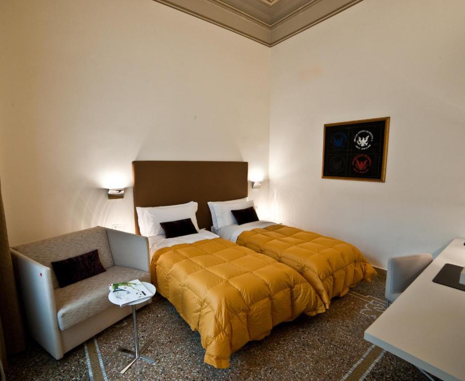 Town House Cavour Bed and Breakfast Reggio di Calabria Rum bild