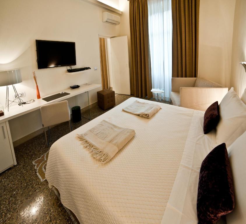 Town House Cavour Bed and Breakfast Reggio di Calabria Rum bild