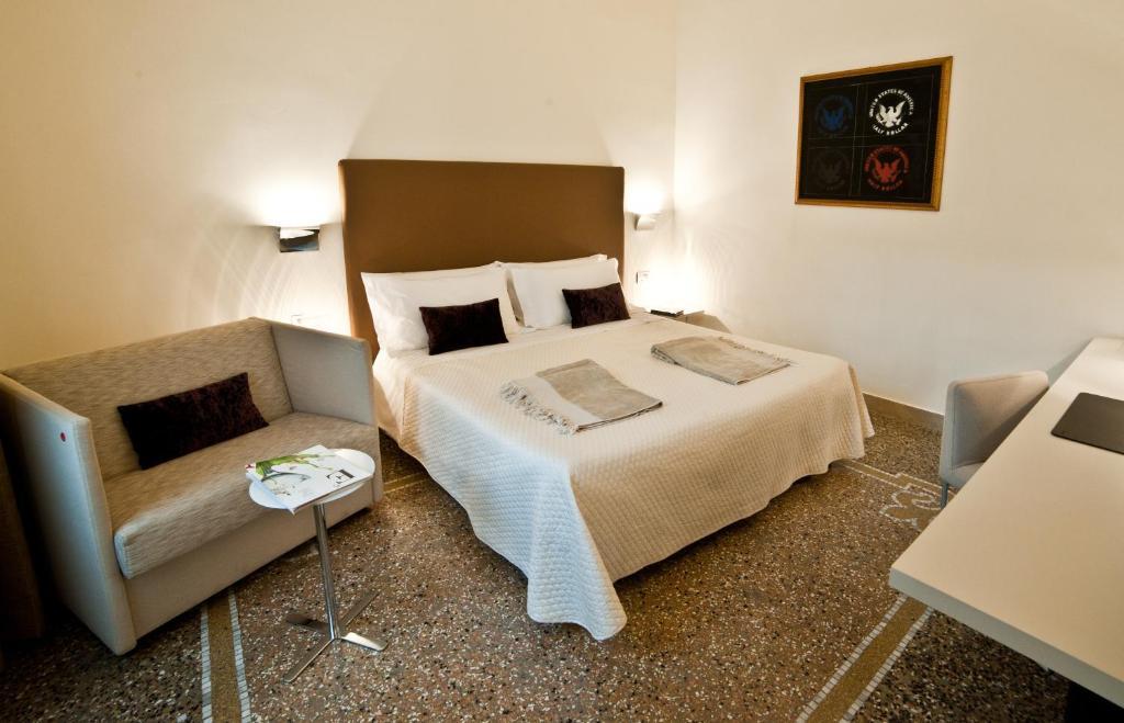 Town House Cavour Bed and Breakfast Reggio di Calabria Rum bild