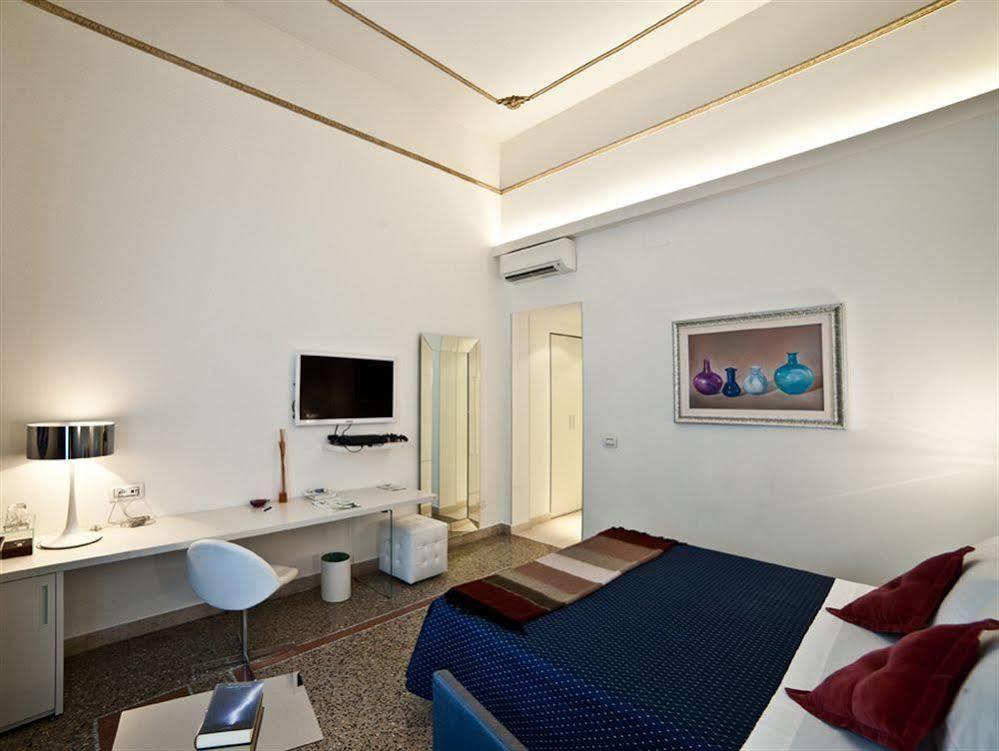 Town House Cavour Bed and Breakfast Reggio di Calabria Exteriör bild
